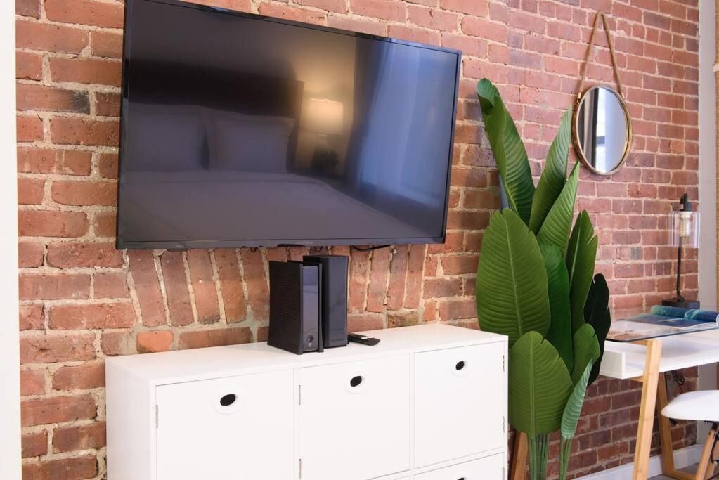 240-5 New Prime Location W&d In Unit * New York